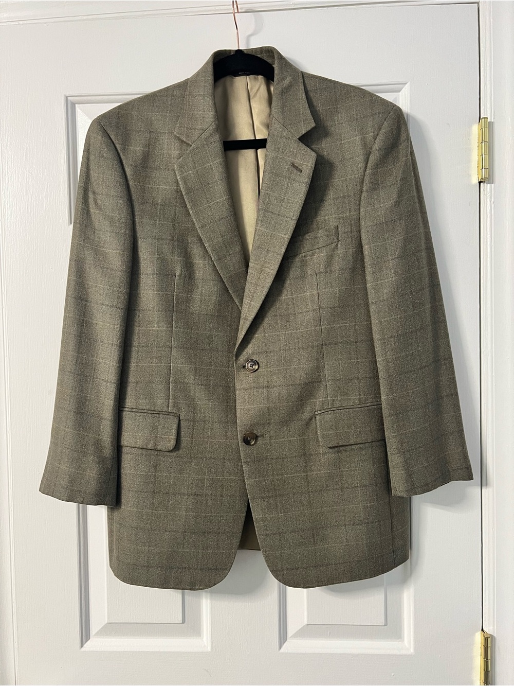 Jos A Bank- Men's Two-Button Plaid Blazer in Olive Gray
